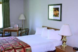 Best Western Country Inn Ishpeming Екстериор снимка